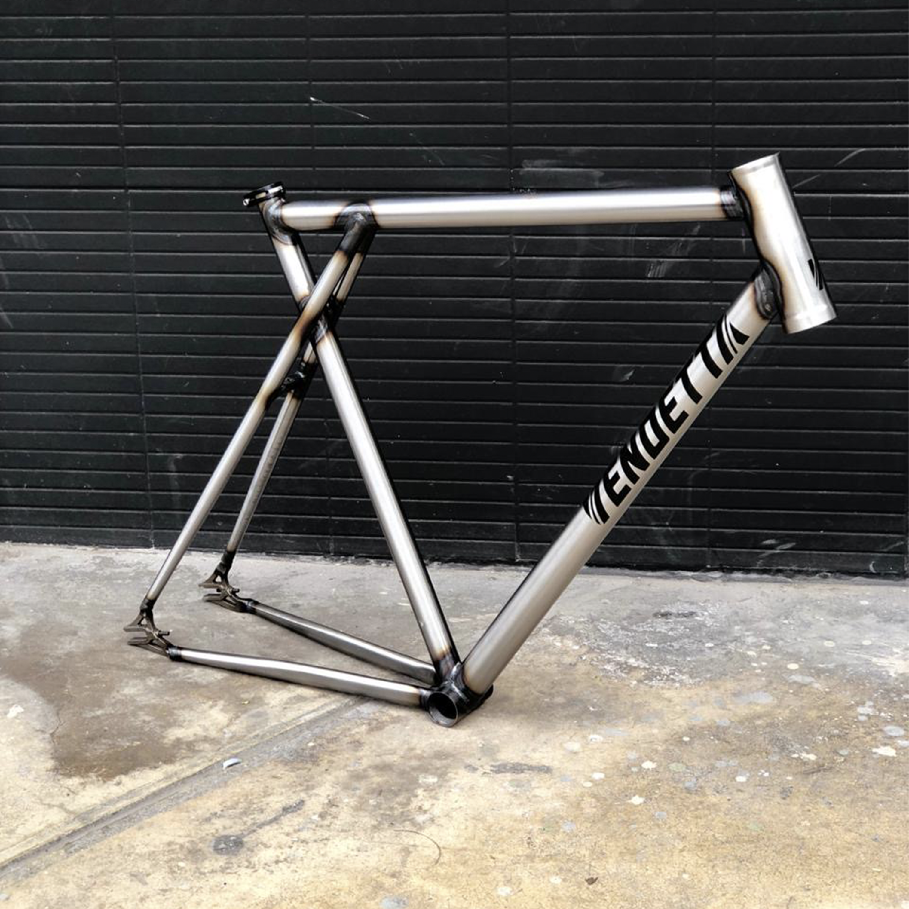 Vendetta online track frame